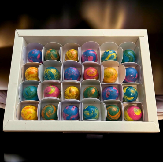 Caixa de papel cartão com 24 bombons